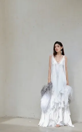 DOLLY Luxury White V-Neck Sleeveless Loose Ruffle Wedding Dress-Yola